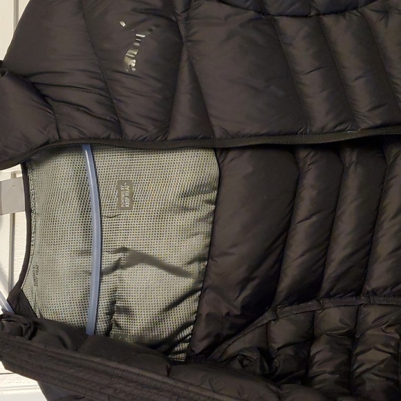 Puma women's puffer jacket - Picture 5 of 5